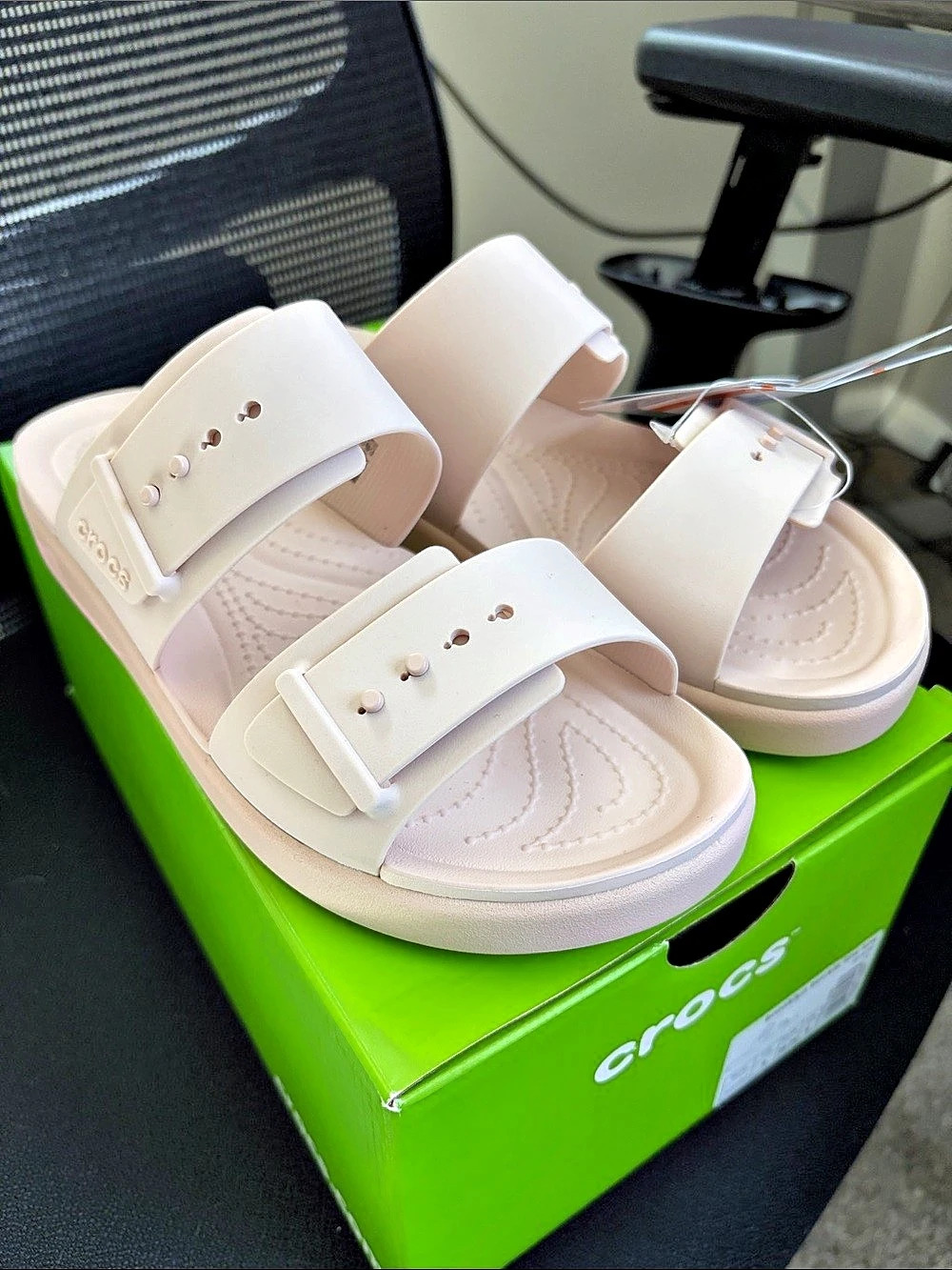 Crocs Brooklyn Buckle Low Women's Sandals US 8 NWT